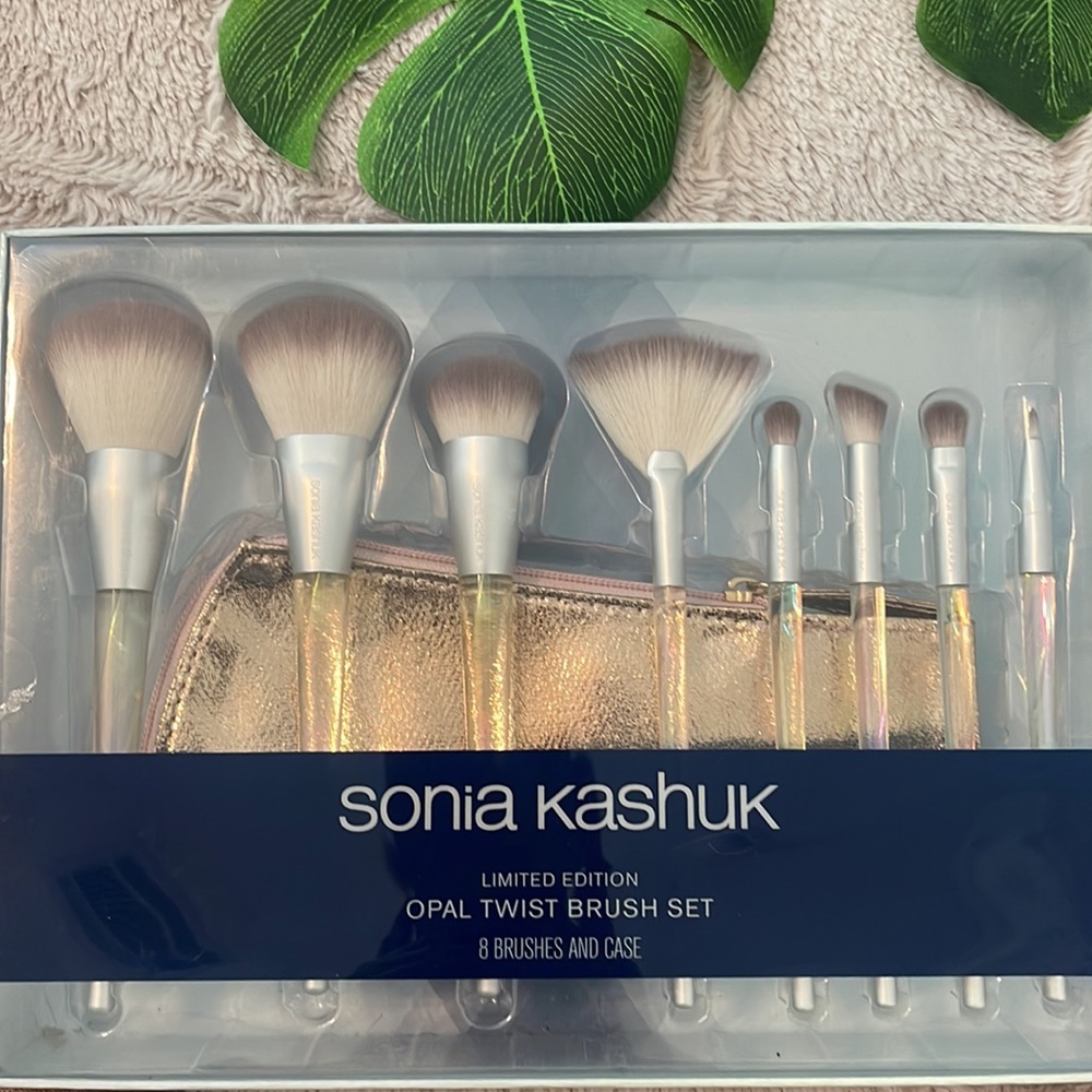 Sonia Kashuk- Limited Edition Opal Twist Brush Set - Picture 2 of 2